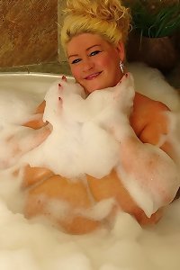 lady enjoys fucking old men on the bed